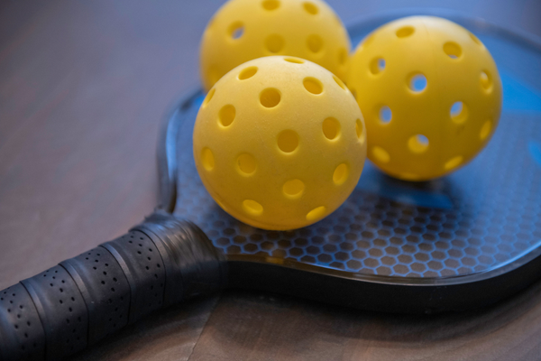 Conquering the Court: How Graphite Pickleball Paddles are Changing the Game